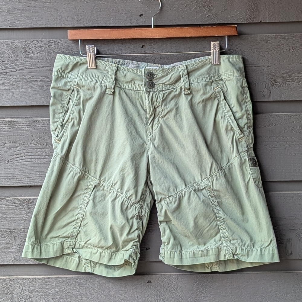 Vintage Y2K Army Green Shorts Roll Tab Size 28